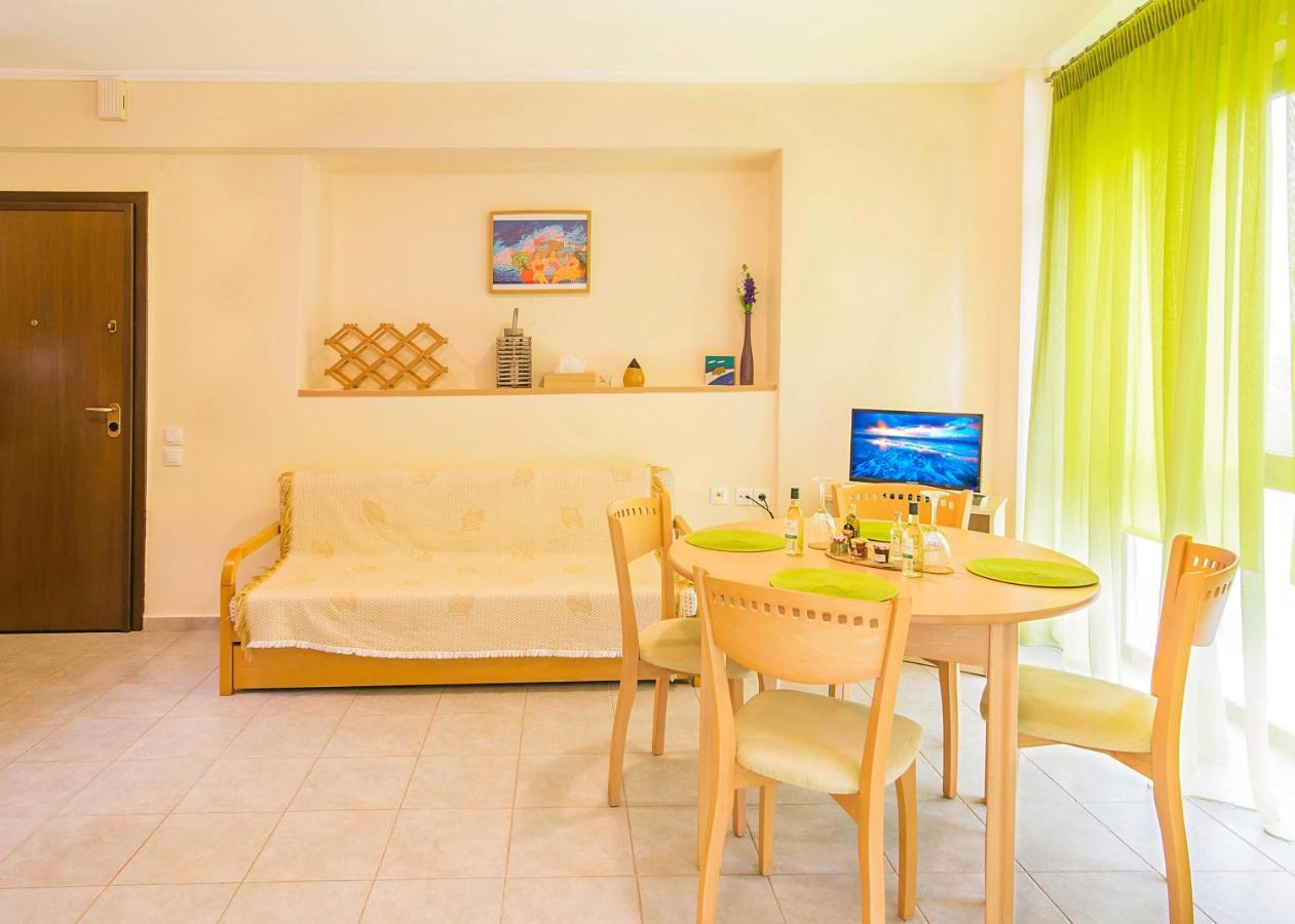 Marina'S Elegance Aparthotel Kriopigi Buitenkant foto
